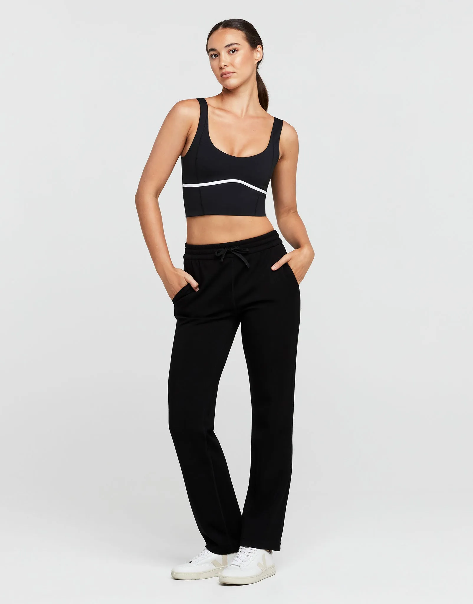 AIMIE Relaxed Fit Jogger - Black