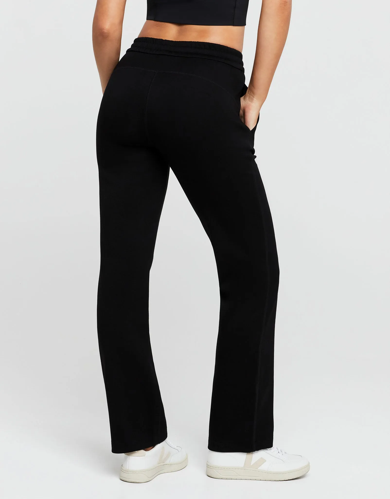 AIMIE Relaxed Fit Jogger - Black